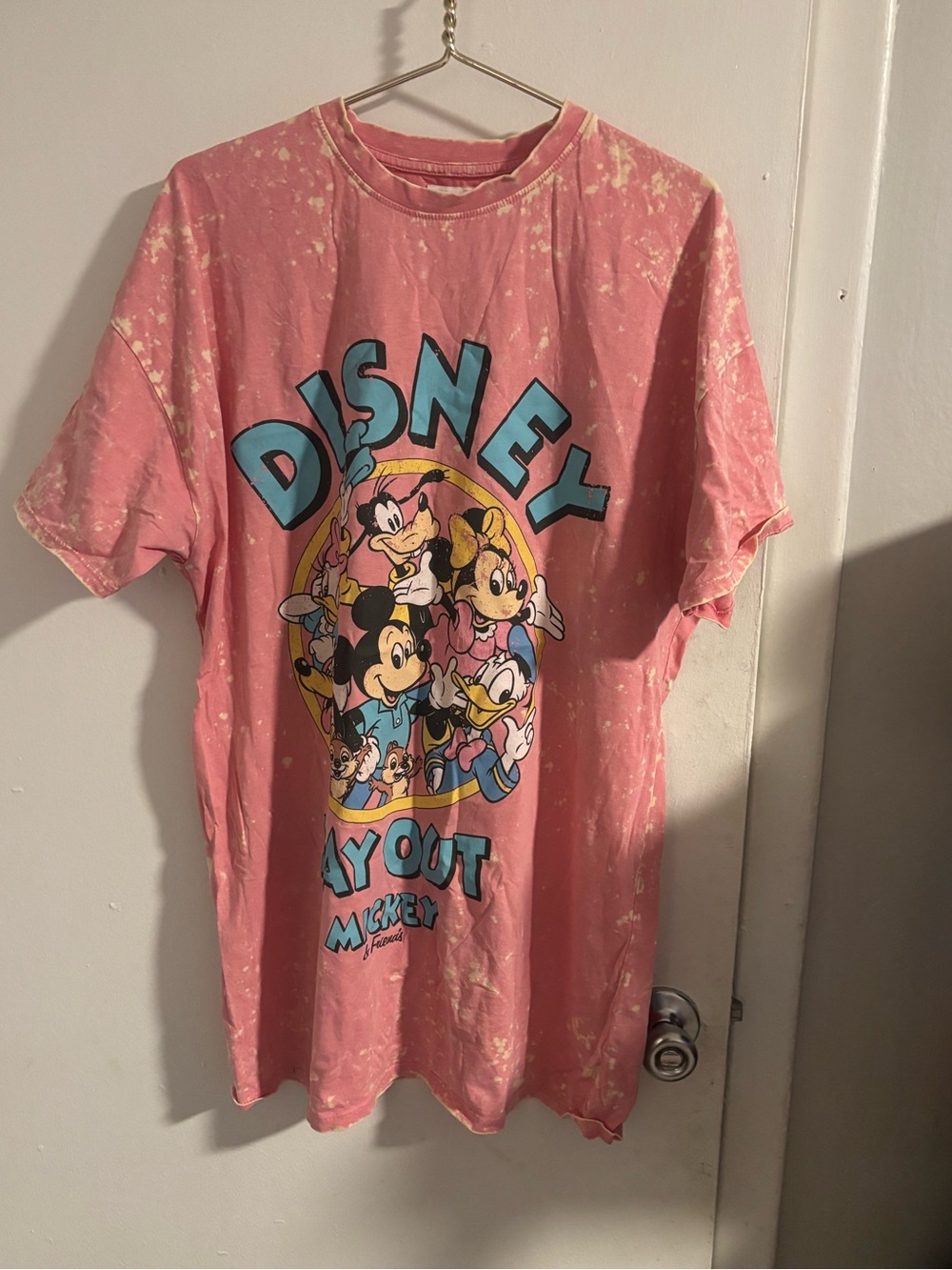 Disney Mickey & Friends Pink Bleach Wash Graphic Tee Size Small
(1095)